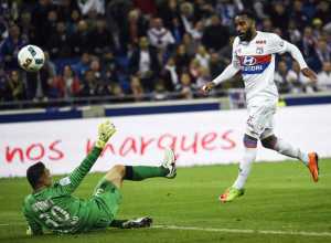 liverpool Alexandre Lacazette transfer news