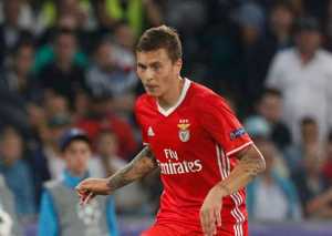victor lindelof